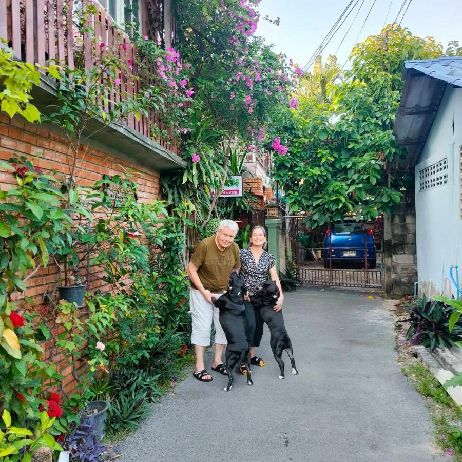 Baitong Homestay Chiang Mai Exteriör bild