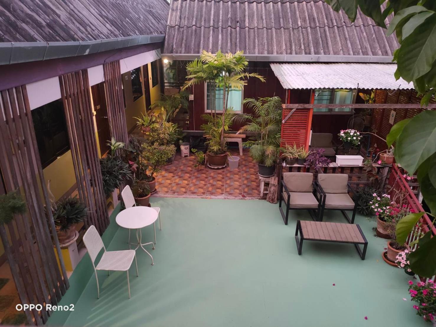 Baitong Homestay Chiang Mai Exteriör bild