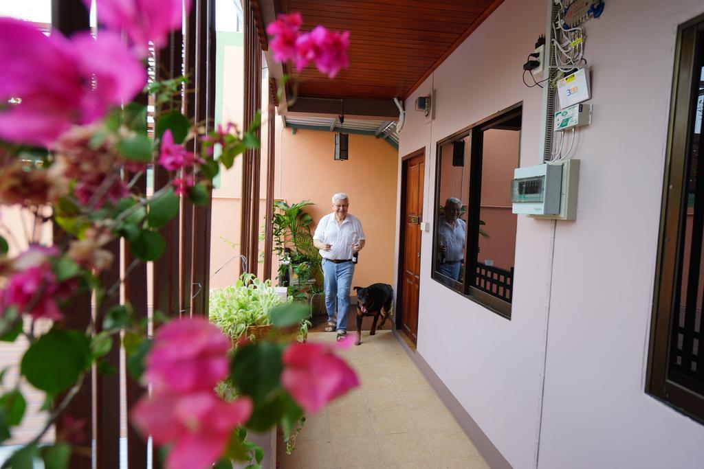 Baitong Homestay Chiang Mai Exteriör bild